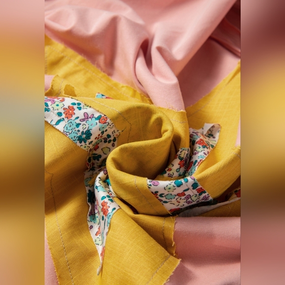 Rose Tan Floral Starbust Exposed Seam Mineral Wash Top - Picture 11 of 13